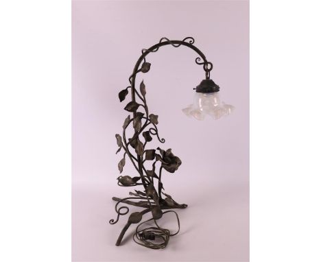 A wrought iron table lamp with glass shade, France, ca. 1930, h 52 cm.