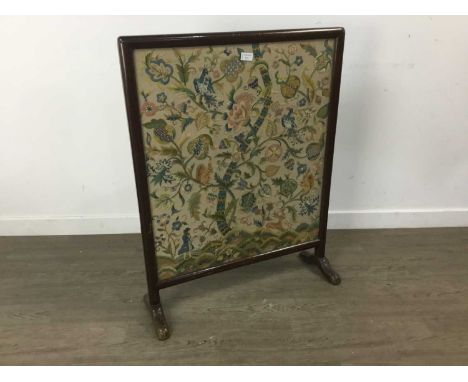 MAHOGANY FRAMED FIRESCREEN inset with floral tapestry 92cm x 70cmThe tapestry is in a reasonable overall condition with some 