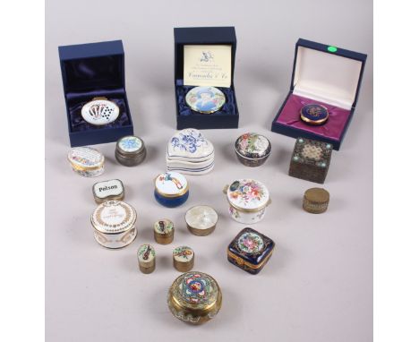 Five enamel trinket boxes, by Halcyon Days and Crummles, and other ceramic trinket boxes 
