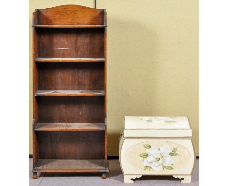A painted trunk and an oak bookcase. Bookcase measures; 127cm high.