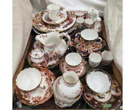 Royal Crown Derby cabinet cups and saucers together with plates, jugs, etc 