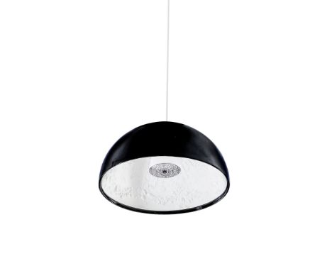 Suspension Skygarden 1 par Marcel Wanders (né en 1963), édition Flos, coupole en plâtre blanc et finition laquée noire, diffu