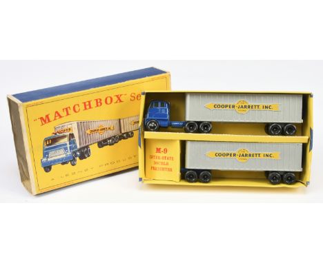 Matchbox Regular Wheels Major Pack M9 Hendrickson Tractor Unit with Cooper Jarrett Interstate Double Freighter Trailers - dar