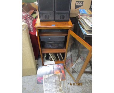 A Hitachi stereo system with a Matsui 3 disc multi play, with a remote and speakers, and Hitachi automatic turntable, along w