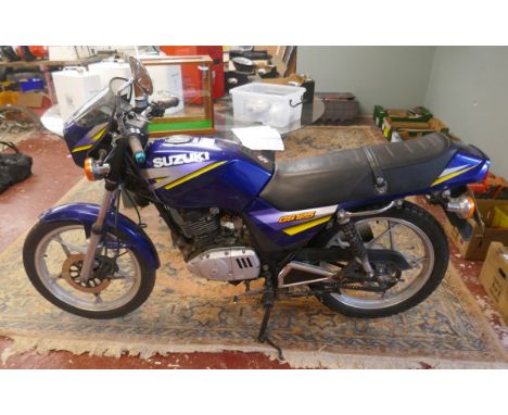 1999 T reg Suzuki GS 125cc motorcycle with 9000 miles on the clock, no MOT