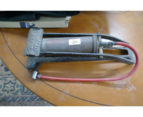Vintage Dunlop Major foot pump 