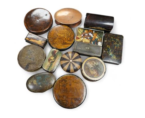 Assorted 18th / 19th century treen, tortoiseshell, horn and metalware snuff boxes, horn box 8cm diameter (14). Condition - mo