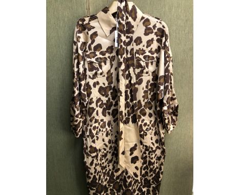 DRESS: DIANE VON FURSTENBERG 91% SILK ANIMAL PRINT DRESS WITH BELT SIZE 12