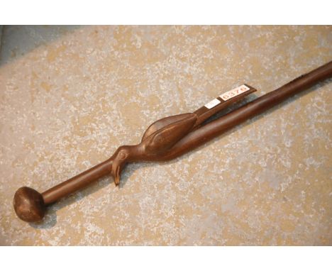 Ethnic carved wood walking stick with bird. P&amp;P Group 2 (£18+VAT for the first lot and £2+VAT for subsequent lots) 