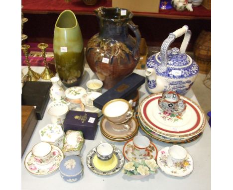 A Spode Tower blue and white teapot, 30cm high, three Wedgwood 'Wild Strawberry' ceramic boxes with covers, a matching vase a