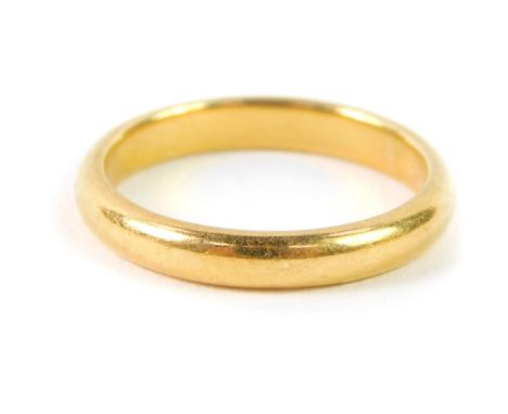 A 22ct gold wedding band, size K/L, 4.2g.
