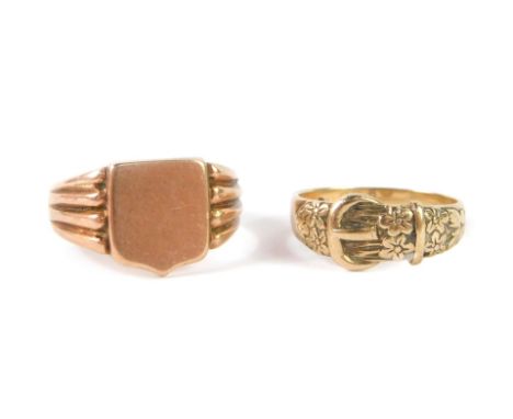 A 9ct rose gold gentleman's shield shape signet ring, size U, together with an 18ct gold belt and buckle, size P, 9.2g. (2)