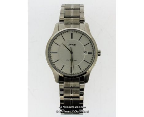Gentlemen's Lorus stainless steel wristwatch, circular silvered dial with baton hour markers and date aperture at 3 o'clock, 