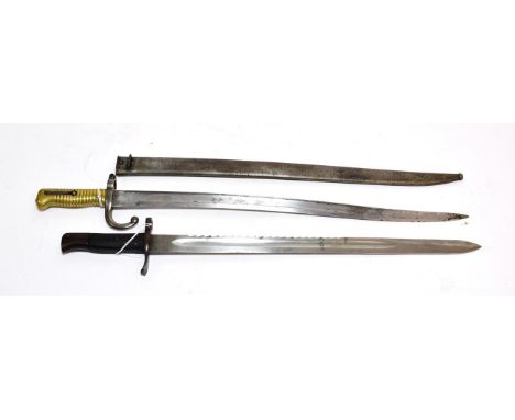 A British 1875 Pattern Artillery Bayonet, the 51 cm saw-back steel blade with various inspector's markings, War Department br