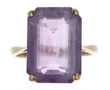 Large 9ct amethyst emerald-cut single stone ring,&nbsp;8.20ct approx, width 15mm, 4.4gm, ring size M 