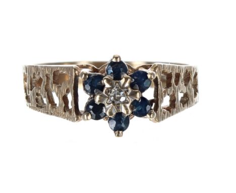 9ct sapphire and diamond cluster ring, 9mm, 2.3gm, ring size N/O 