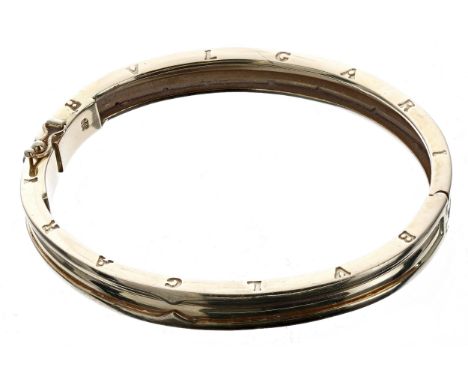 18ct yellow gold bangle, 22.3gm (Ref. 16) 
