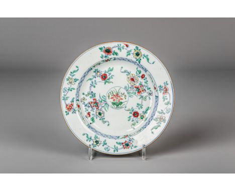 Title: A Chinese doucai plate with floral design, Kangxi Description: Dimensions:  Dia.: 22 cm