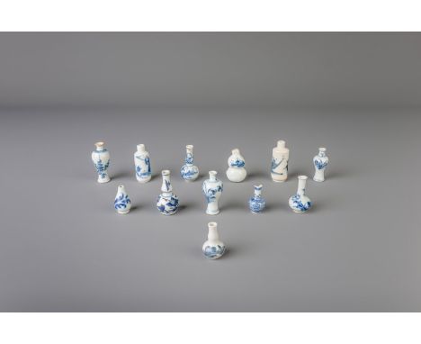 Title: Twelve Chinese blue and white doll's house miniature vases, Kangxi and later Description: Dimensions:  H 7,2 cm (the t