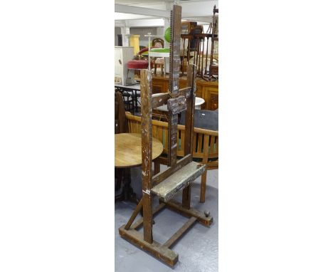 An Edwardian oak artist's easel, W57cm 