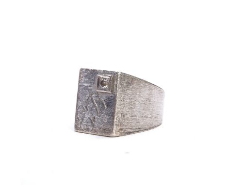 A 14ct white gold gent's diamond set signet ring, 13.7g 