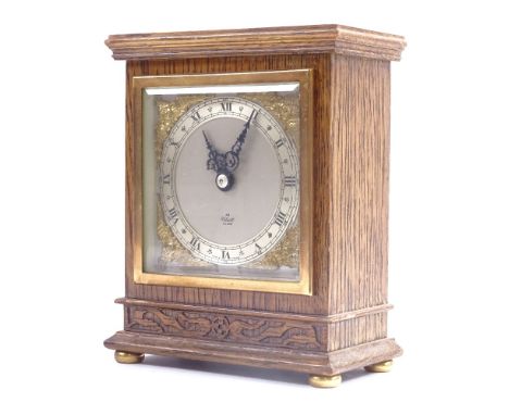 A Vintage oak-cased Elliott mantel clock, serial no. 2349DZ, case height 17cm, working order 