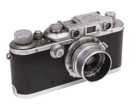 * Leica IIIa. Leica IIIa (Model G) 35mm rangefinder camera, serial number 263262, manufactured in 1937 by Ernst Leitz, Wetzla