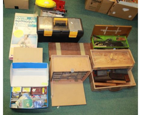 Router pantograph by Vermont American, boxed Arcoy dove-tailer, a large plastic toolbox containing various tools and a facema