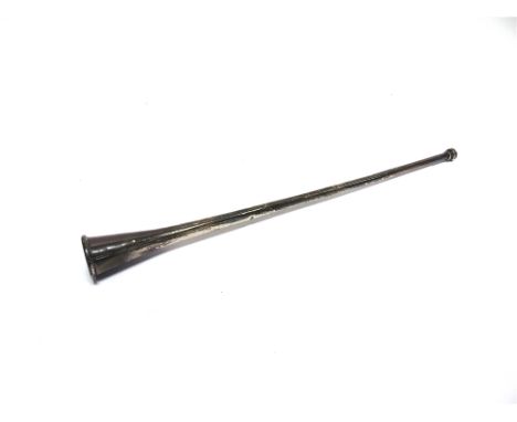 A SILVER HUNTING HORN  by William Hornby, London 1904, retailed by Thornhill, 36.5cm long, 66g (2.1 troy ozs) gross