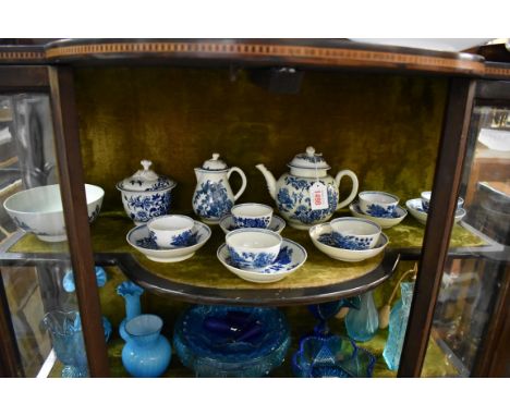 A Worcester First Period 'Fence' pattern tea service, comprising a teapot and cover, 14cm high, (cover cracked); a sugar bowl