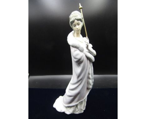 Lladro Daisa figurine of a Queen