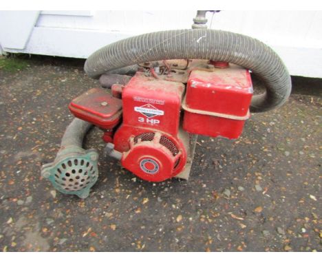 Petrol water pump with Briggs and Stratton engine 