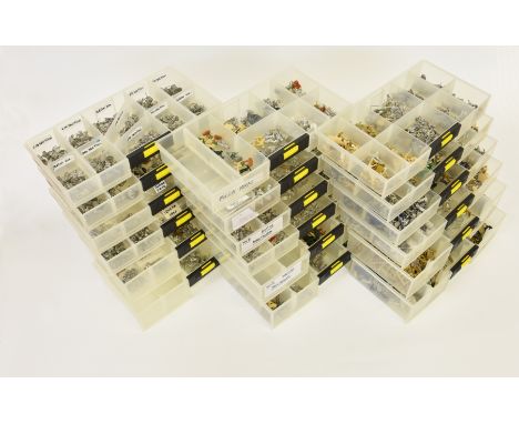 A large collection of assorted miniature military model figures, from various maker's / kits, plastic and cast metal. (large 