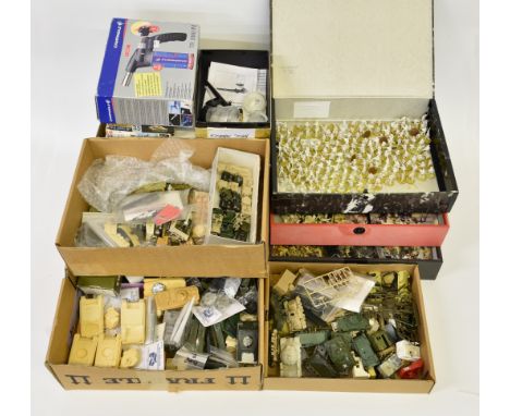 Model kits for spares and parts, to include tank tracks, tank transfers, various figures, tank and armoured vehicles in varyi