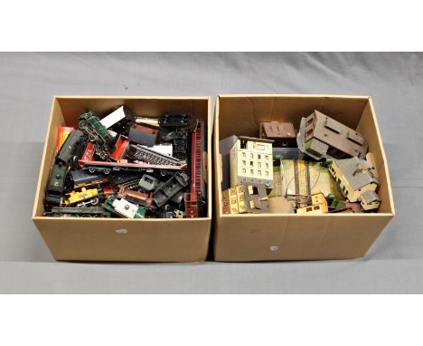 A quantity of '00' gauge model railway Locomotives / carriages / rolling stock to include Hornby; Bachmann etc, mainly playwo