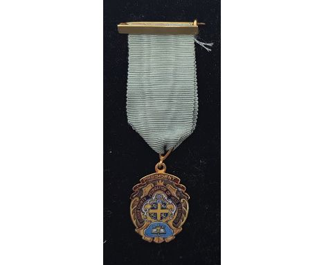 A 9ct gold and enamel medal "President - Durham County Federation of Head Teachers", by Bendall Brothers, assayed Birmingham 