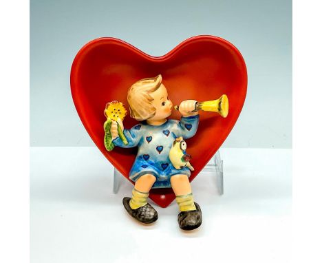 This vintage Hummel wall plaque, adorned with a heart and a sweet Hummel angel, is a heartfelt choice for a Valentine's Day g