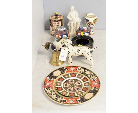 A selection of decorative ceramic wares, including: a Royal Crown Derby Imari circular plate; a pair of Japanese miniature gi