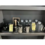 LOT varié: Pichets, Poivrière, Bruleur…..