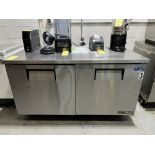 Congélateur TRUE, mod: TVC-60F-HC, 2-Portes, Sous-Comptoir, en Acier Inox. 60'' x 30''