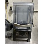 Malaxeur VITAMIX, mod: The Quiet One, avec (2) récipients