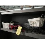 LOT: (5) Paniers variés