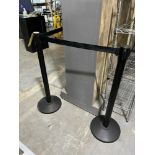 LOT: (3) Poteaux de Controle-Foule UNILINE