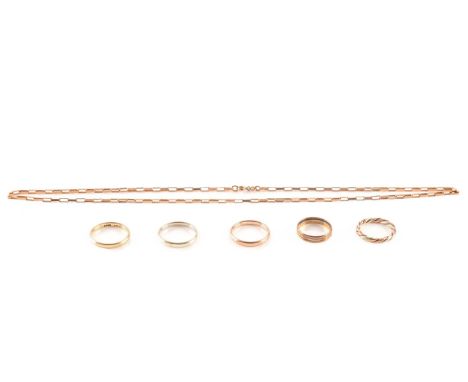 A 9ct yellow gold box belcher chain, 51cm length, together with a trio of 9ct white, yellow and rose gold rings, all size R 1