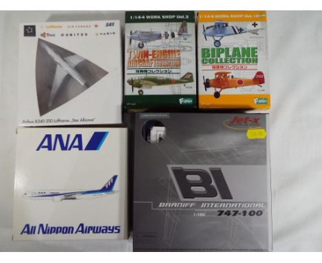 Herpa, Schabak and others - five boxed diecast airplanes 1:144 scale, 1:400 and 1:500 scale comprising 516556, 828887, JX101 