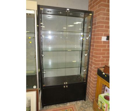 A MODERN TWO DOOR LIGHT-UP DISPLAY CABINET WITH KEYS 197 X 100 CM