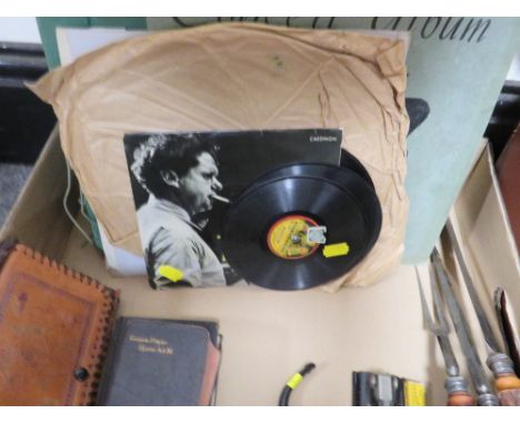 A QUANTITY OF COLLECTABLES TO INCLUDE CARVING SET, HOLY BIBLE, TYPEWRITER RECORDS ETC 