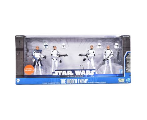 Star Wars - The Clone Wars - a 2010 Hasbro made ' The Hidden Enemy ' action figure set. Featuring four figures with accessori