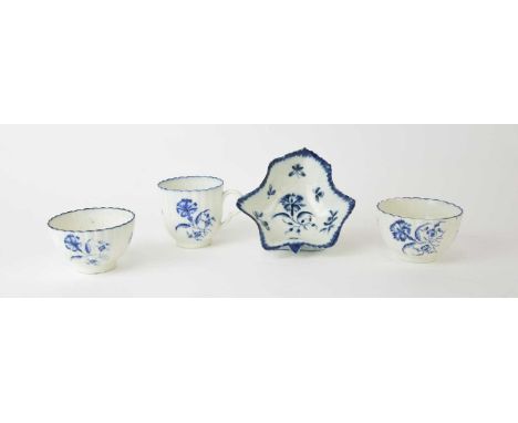 A small mixed group of Caughley and Worcester porcelain in the 'Gillyflower' pattern, 18th century, comprising a Caughley cof