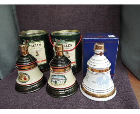 Three Wade Bell's Whisky Ceramic Bells, Christmas 1988, 1989 and 2001, two in tins and one in card box
CONDITION REPORT
All t